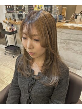 ルッカヘアガーデン 鶴ヶ島店 レイヤーカット/白髪ぼかしハイライト