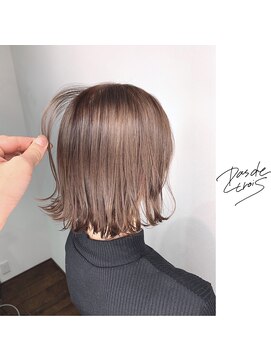 パドトロワ(Pas de trois) 新潟×ミルクティーベージュ×外ハネボブ