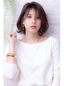 ヘアーアートシフォン 池袋西口店(Hair art chiffon) 外ハネミディアムスモーキーカラーセミウェットウェーブ艶カラー