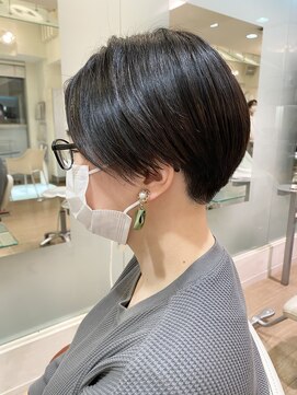 レンジシキチジョウジ (RENJISHI KICHIJOJI) 襟足を刈り上げたハンサムショート【RENJISHI 宮本】