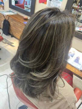 ヘアスタジオブービー ハイライト×ミディ