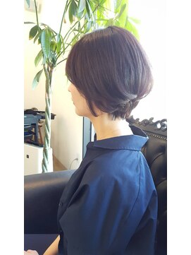 ヘアーエッセンスルーム リル(Hair Essence Room Lill) ショートボブ