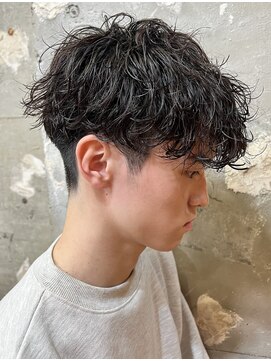 アカ(ACA) 波巻きツイストスパイラルパーマメンズ 大通札幌センターパート