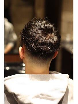 キングスマン トーキョー 国分寺(KINGSMAN TOKYO) アップバング/ツーブロック/スキンフェード[国分寺/国分寺駅]