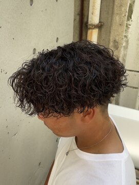 カンゴール サロン トウキョウ セントラル 原宿(KANGOL SALON TOKYO CENTRAL) 波巻きパーマ