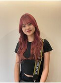 トレンドデザインのピンクカラーで柔らかく女性らしさを