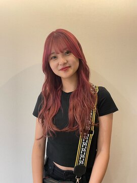 ヘアープレイス ヴィブ(hair place VIVE) トレンドデザインのピンクカラーで柔らかく女性らしさを