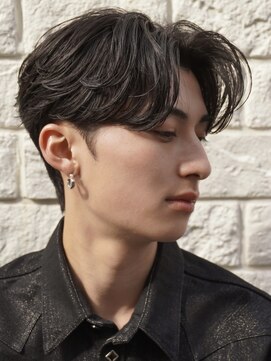 オーシャントーキョー ウエスト(OCEAN TOKYO WEST) 韓国マッシュカルマパーマコンマバングセンターパート黒髪ウルフ