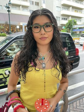 ソーコ 渋谷(SOCO) ハードパーマスパイラルパーマロング