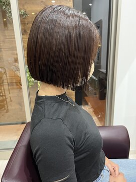 ルエクラ(Le e'clat) 大人の前下がりボブ