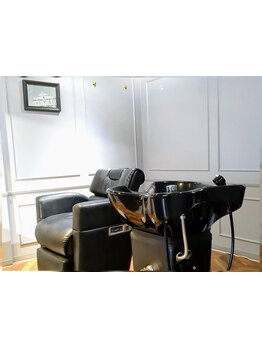 【桜木町徒歩5分】上質なプライベート空間×深いカウンセリングで叶う"本格髪質改善"〔ショート/トステア〕