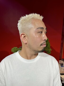 メリケンバーバーショップ トーキョー(MERICAN BARBERSHOP TYO) スパイキーショート/ツーブロック/アップバング【嶋壽】305