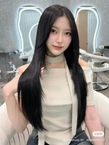 グロー オオミヤ アネックス 大宮(GLROW OMIYA ANNEX) 縮毛矯正 髪質改善 レイヤーカット オフブラック 黒髪