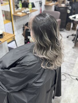 シールドヘアー 沖縄 新都心(C'LD Hair) グラデーションカラー*プラチナシルバー
