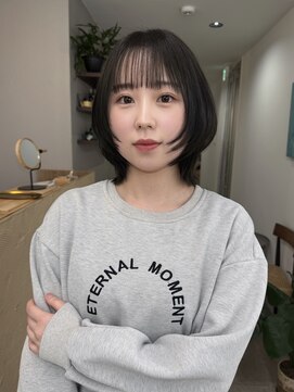 クイ(quii) ★韓国ヘアレイヤーボブ/オリーブグレー