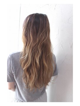 デコヘアーフラッペ(DECO HAIR frappe) ハイライト×グラデーション×アッシュ