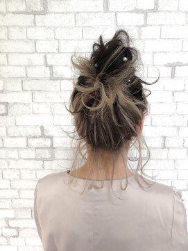 ヴァイラル(VIRAL) おだんご × インナーカラー