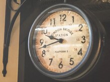 金曜日は22時まで営業（通常20時まで。日曜のみ19時まで）