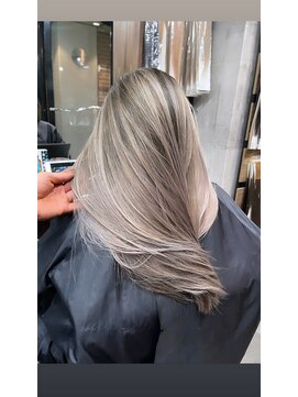 ラフ 難波店(LAFF) #黒髪#ボブルフ#ネビージュ#小顔#ワンレン