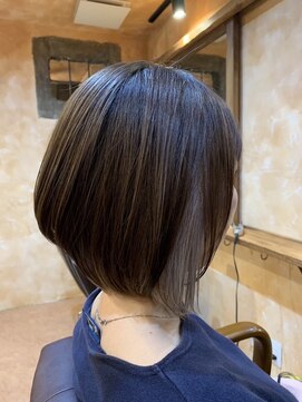 ヒナタ(陽向) 大人ショートカット