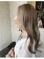 ペネロープ(Penelope)&nbsp;［新宿］フェイスフレーミング/長め前髪/クリアベージュ