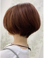 パシフィックダズールバトン(Pacific Dazzle baton)&nbsp;秋カラーのショートボブ