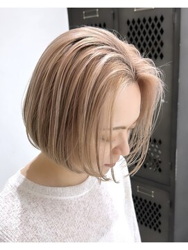 ヲタク(wotaku.) ミルクティーベージュボブハイトーンベージュケアブリーチ