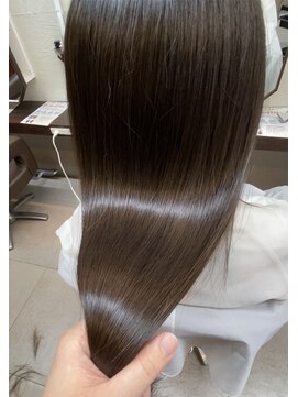 リリ(Liri material care salon by JAPAN) 美髪チャージで艶髪