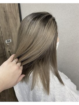 リズヘアー(RIZZ hair) グレージュ◯バレイヤージュ、シャドールーツ