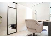 トップスタイリストのマンツーマン半個室サロン