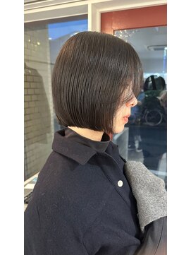 シイ(SIE) パツッとボブ