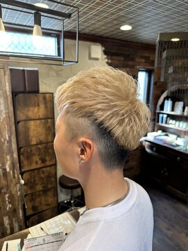 ヘアー クリエイト カルバリ(HAIR CREATE Calbari) ジェットモヒカン×ブロンド