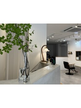 落ち着いた空間で、居心地の良い時間を◎小さなコーヒー店併設♪