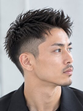 サーカス バイ ビュートリアム 青山(CIRCUS by BEAUTRIUM) 大人メンズ短髪スタイル刈り上げ