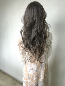 ヘアースパリゾート リアン 燕三条店(Lien) シアーグレー_ブリーチ_ダブルカラー