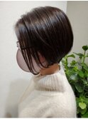 大人の前下がりショートボブ