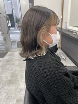 フース(Hus) インナーカラー ボブヘア