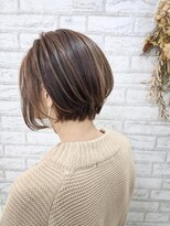 オーブ ヘアー ライト 明石店(AUBE HAIR light)&nbsp;【AUBE土居秀徳】ショートボブ×白髪ぼかしハイライト×小顔
