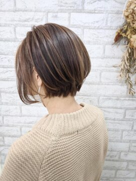 オーブ ヘアー ライト 明石店(AUBE HAIR light) 【AUBE土居秀徳】ショートボブ×白髪ぼかしハイライト×小顔