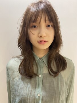 ヒュージ 三軒茶屋(huge) セミミディアム×オリーブカラー_髪質改善トリートメント_韓国