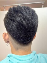 スマイル(Smile)&nbsp;バック　バーバースタイル　低め　スキンフェード メンズ 黒髪