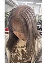リア(riah) ダブルカラーミルクティーベージュレイヤーカット韓国ヘア