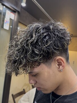 ライズトーキョー 土浦店(RISE TOKYO) スペインカール/金メッシュスペイン/メンズパーマ