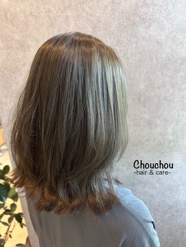 シュシュ(Chouchou) ミディアムレイヤー×透け感カラー/10代20代30代40代