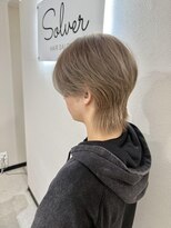 ソルバー(SOLVER)&nbsp;【SOLVER 南】センターパートウルフ/ミルクティーグレージュ