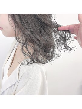 ガーランドウメダ(Garland umeda) リラックスウェーブ＿ミディアム＿000748