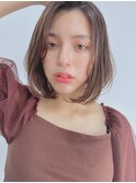小顔に見えるナチュラルツヤボブ