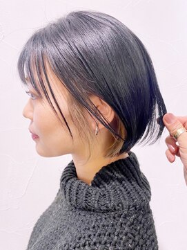 アイティー バイ アルバム 浦和店(IT by ALBUM) インナーミルクティー_エアリーミディショートパーマ_ba315901