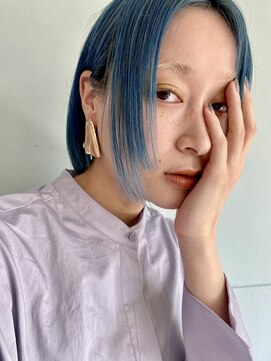 クオン 今泉(quon) 【quon】ターコイズブルー -天神 今泉 薬院-