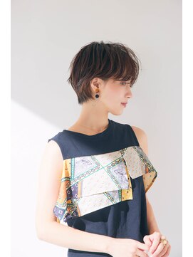 エイチツーオーアヴェダ 渋谷ヒカリエＳｈｉｎＱｓ店 クロードモネＨ２Ｏアヴェダ 襟足スッキリ耳掛け大人ショート【渋谷/渋谷駅】